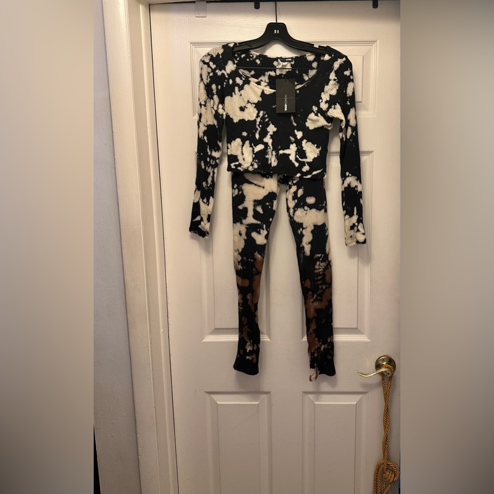 Fashion Nova legging set in size large brand new